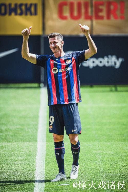 37岁巴萨9号面临重要选择：是去到意甲“养老”，还是大幅度降薪