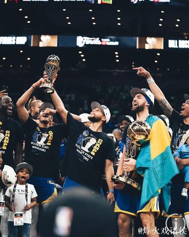 库里21分难挡亚历山大52分 勇士险胜雷霆豪取2连胜 库里21分难挡亚历山大52分 勇士险胜雷霆豪取2连胜