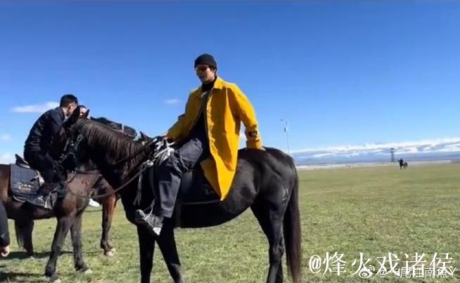 鲜衣怒马少年郎具象化! 中国队“10后”小孩姐炸场 12秒动态骑射五箭全中 队长于适发出“老父亲式”的欢呼 鲜衣怒马少年郎具象化! 中国队“10后”小孩姐炸场 12秒动态骑射五箭全中 队长于适发出“老父亲式”的欢呼