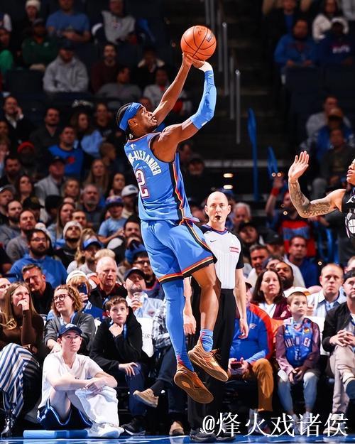 亚历山大狂砍54分雷霆13连胜 火箭1分绝杀骑士