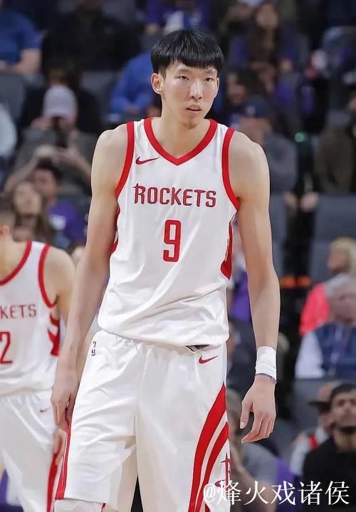 时隔6年中国球员重返NBA赛场,上一次是火箭队周琦 时隔6年中国球员重返NBA赛场,上一次是火箭队周琦